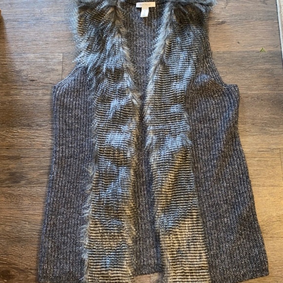 WHBM Sweater Vest with Faux Fur Sz X-Large Excellent Condition - Picture 2 of 11